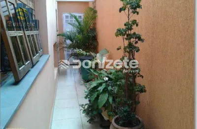 Sobrado Residencial de 3 Quartos com 4 Vagas em Vila Alpina, Santo André – Financia