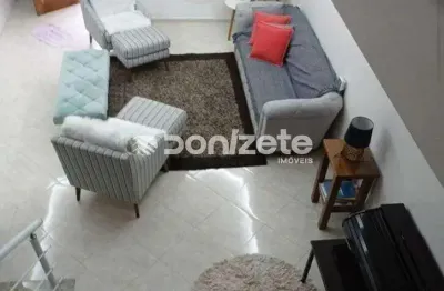 Sobrado Residencial 3 suítes, 320 m², 8 vagas em Parque das Nações, Santo André – Financia/Permuta