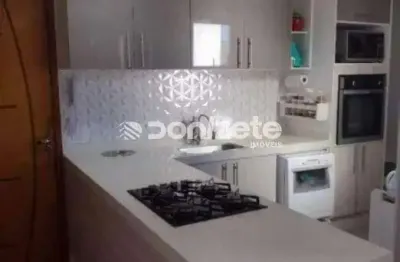 Cobertura Residencial à Venda em Jardim Santo André, 2 Quartos (1 Suíte) com 2 Vagas e Financiamento