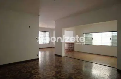 Casa residencial à venda em Campestre, Santo André – 320 m² de área, 6 vagas