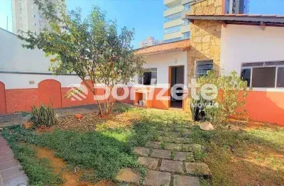 Casa à venda em Campestre, Santo André – 345m² de área construída, 3 suítes, 3 vagas, mobiliada e aceita permuta