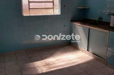 Casa Residencial a venda COM 50 m² com 1 Quarto com 1 Vaga em Santo André (Santa Maria) – Oportunidade Única