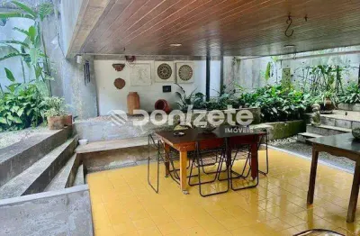 Sobrado à Venda no Jardim Bela Vista (Santo André) – 4 Quartos, 3 Suítes