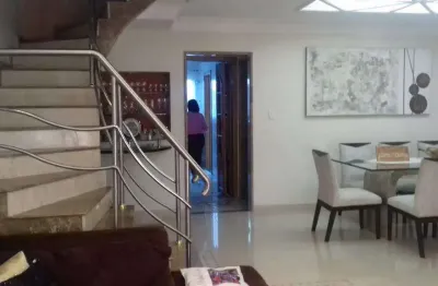 Sobrado com 3 dormitórios para alugar, 274 m² por R$ 8.000,00/mês - Jardim - Santo André/SP