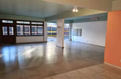 Prédio Comercial para Aluguel em Jardim, Santo André – 8 Salas, 3 Vagas