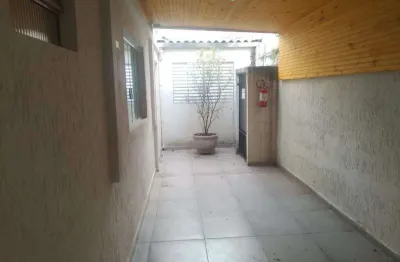 Casa com 1 dormitório para alugar, 100 m² por R$ 6.043,00/mês - Jardim - Santo André/SP