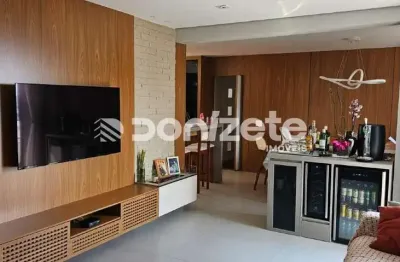 Apartamento à Venda: 3 Dormitórios (1 Suíte) com 124m² Frente, Campestre, Santo André