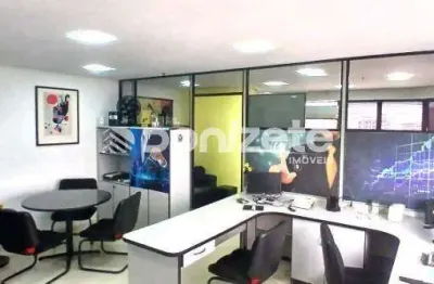 Sala Comercial de 60 m² no Centro de Santo André — 2 Salas, 2 Banheiros, Mobiliada