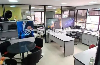 Sala Comercial de 60 m² no Centro de Santo André - Financia, Permuta e com Inquilino