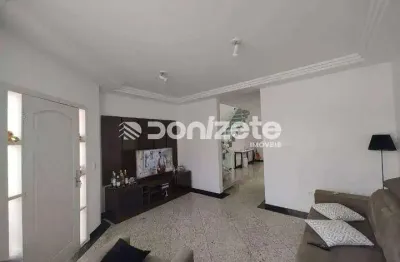 Sobrado Residencial em Vila Floresta, Santo André – 234m² Úteis, 125m² de Terreno