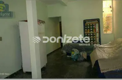 Sobrado residencial de 217 m² com 3 dormitórios (2 suítes) em Vila Assunção, Santo André