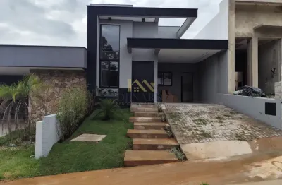 Casa espaçosa em condomínio fechado no bairro santa marta