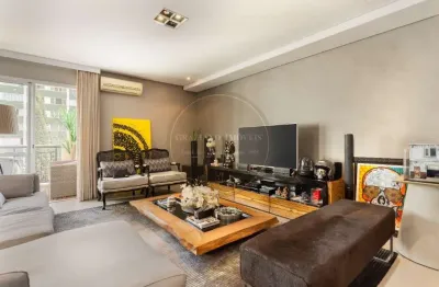 Apartamento com 2 quartos à venda na Rua Araguari, Vila Uberabinha, São Paulo por R$ 4.890.000