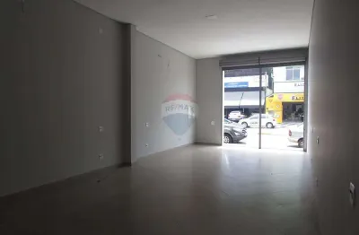 Espaço comercial reformado na avenida pires pimentel
