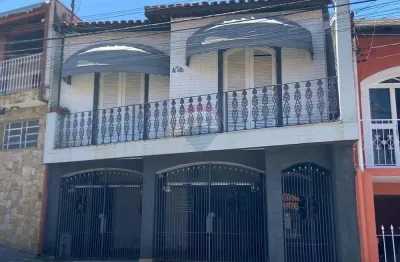 Casa com 3 dormitórios, sendo 1 suíte em bragança paulista, serve tanto para moradia como um escritório ou consultório