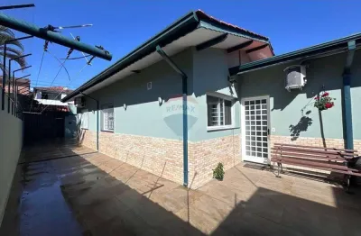 Casa com 3 quartos à venda na Estrada Domingos Sacrini, 301, Jardim Lago do Moinho, Bragança Paulista