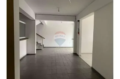 Prédio comercial no centro de bragança paulista na principal avenida pires pimentel