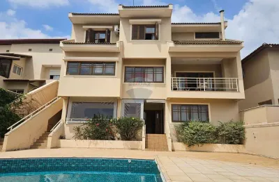 Casa alto padrão no condomínio euroville i , disponível para locação