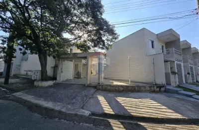 Sobrado à venda com 3 quartos em bragança paulista!