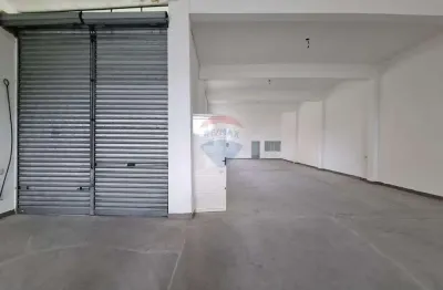 Aluga-se galpão no bairro santa luzia – bragança paulista 200m² | pé direito de 3,80m | excelente localização