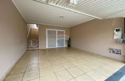 Casa a venda no jardim são lourenço com 3 dormitórios, sendo 1 suíte com varanda