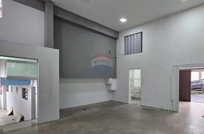 Sala comercial para alugar na Rua Antônio Onisto, 173, Centro, Extrema