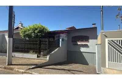 Casa para locação jardim europa - bragança paulista, sp  ampla com 5 quartos, 2 suítes