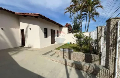 Casa pra locação de 3 dormitórios  sendo 1 suite no jd. europa