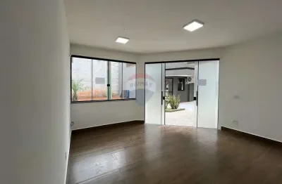 Sala reformada para locação no centro empresarial de jaguari