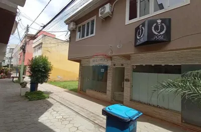 Sala Comercial com mezanino. Lago do Tabõa, Bragança Paulista.