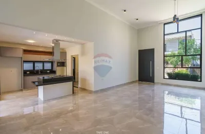 Casa em condomínio fechado com 3 quartos para alugar na Rua João Silvestre Mazzochi, 47, Residencial Euroville II, Bragança Paulista