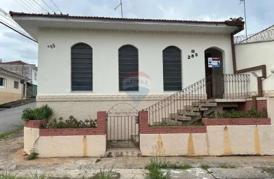 Casa com 3 quartos para alugar na Vila Santa Libânia, Bragança Paulista 