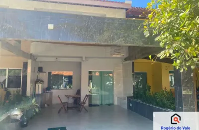 Vendo  casa village dúplex cond. em arembepe de  4/4- 2 suítes, 2 garagem