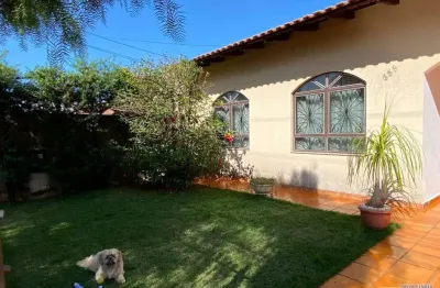 Casa com 3 quartos à venda na rua ana stuart, brasília, londrina por r$ 650.000