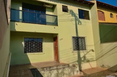 Casa com 3 quartos à venda na Rua Bélgica, Igapó, Londrina