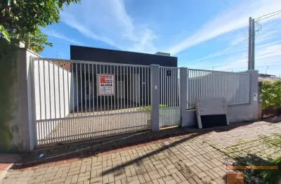 Casa com 3 quartos para alugar no Conjunto Habitacional Alexandre Urbanas, Londrina 