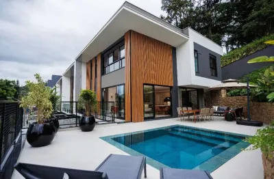 Casa com 3 quartos à venda no América, Joinville 