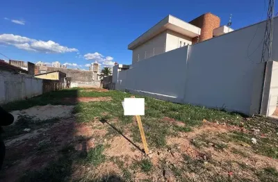 Terreno à venda na Rua Castro Alves, Centro, Americana