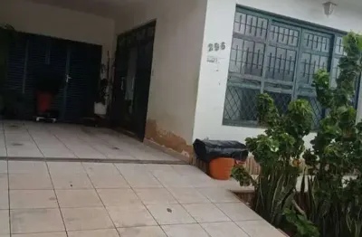 Casa com 3 quartos à venda na Rua 112, Setor Sul, Goiânia