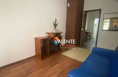 Casa com 3 quartos para alugar na Rua Doutor Américo Brasiliense, Centro, São Vicente