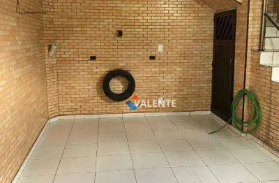 Sobrado com 2 dormitórios à venda, 120 m² por R$ 260.000,00 - Vila Margarida - São Vicente/SP