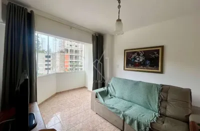 Apartamento no edificio krewinkel barra norte de balneário camboriú.