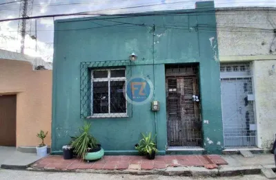 Casa com 3 quartos para alugar no Centro, Fortaleza , 97 m2 por R$ 1.450