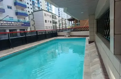Apartamento 01 dormitório na ocian , com lazer a 01 quadra da praia