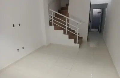 Casa em condominio tipo sobrado com 02 dormitórios na tupi para locação