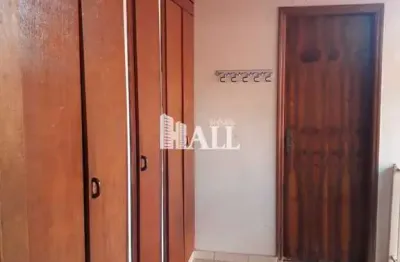 Casa com 3 quartos à venda na Rua Adir Attab, Jardim Redentor, São José do Rio Preto