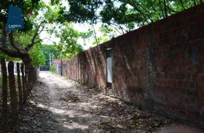 Terreno à venda na Travessa Alice Guimarães, Lagoa Redonda, Fortaleza