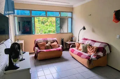 Apartamento amplo e com elevador no melhor do montese