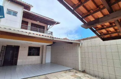 Morar ou empreender: casa duplex solta a 50m da oliveira paiva