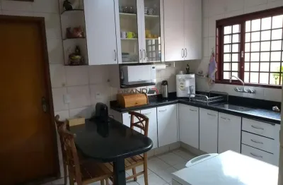 Casa á venda no vila albertina - ribeirão preto com 3 quartos sendo 1 suíte por r$ 495.000,00